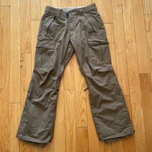 686 Mens Cargo Snow Pants Size Medium Brown Ski Snowboard Winter